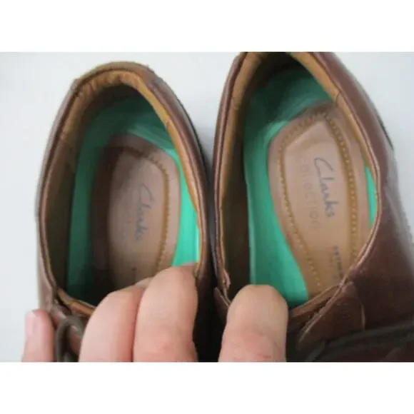 Good Condition Clarks Men display picture 3